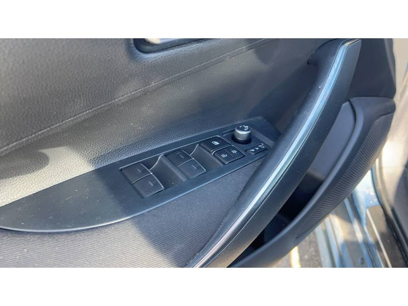 Toyota Corolla Hybride 122h Dynamic  occasion  Toulouse - photo n16