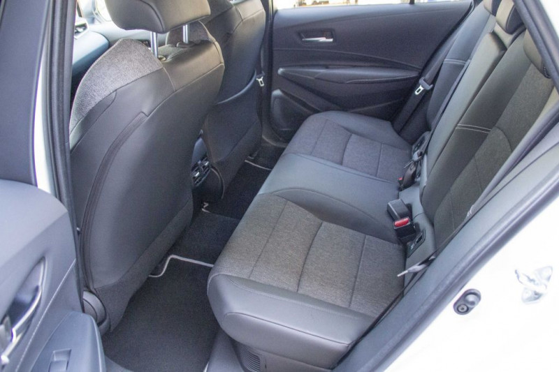 Toyota Corolla Hybride 196ch BVA  occasion  Beaupuy - photo n6