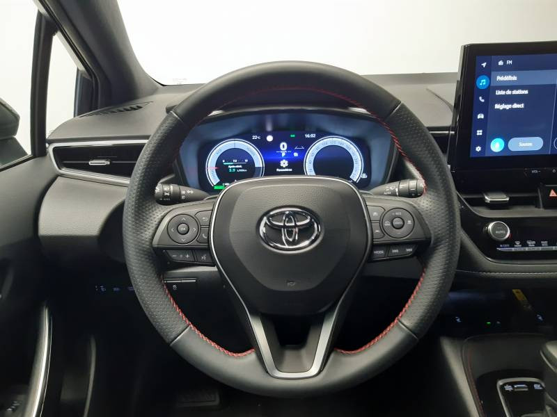 Toyota Corolla Hybride 196ch GR Sport  occasion  Saint Laurent des Vignes - photo n6