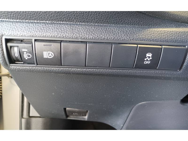 Toyota Corolla Pro Hybride 122h Dynamic Business  occasion  Tarbes - photo n17