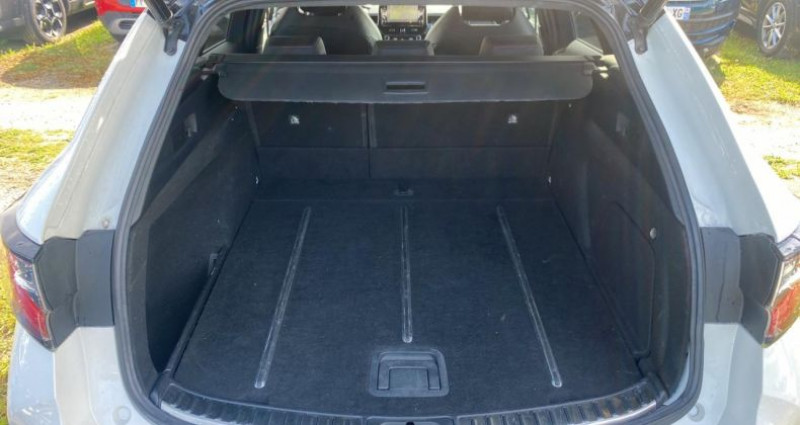 Toyota Corolla TOURING SPORT Hybride 184h CVT BREAK Collection CAMERA GPS S  occasion  Saint-Égrève - photo n5