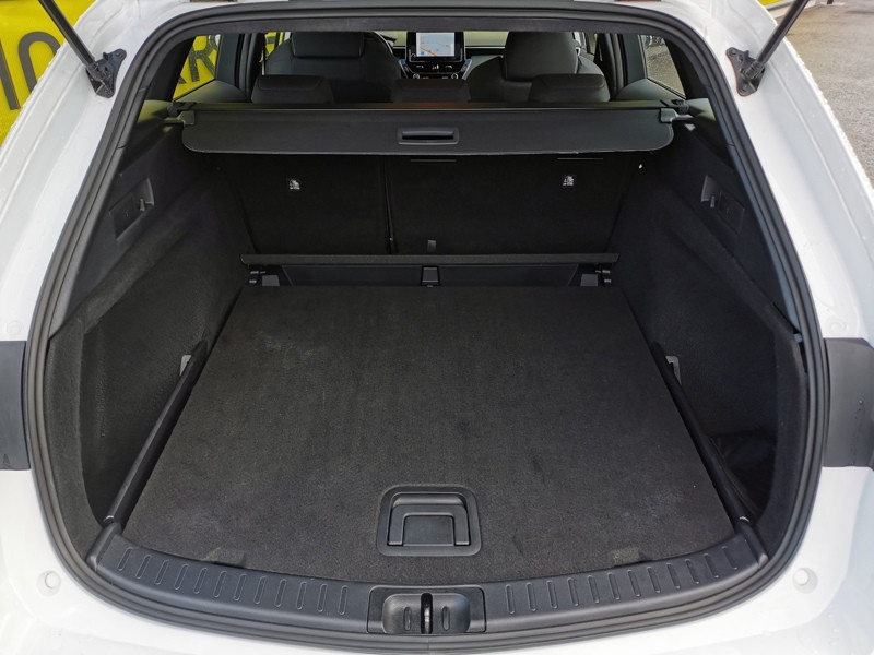 Toyota Corolla touring sports 1.8 122 H 100 Full-Hybrid Dynamic Camra Blue  occasion  THIONVILLE - photo n8