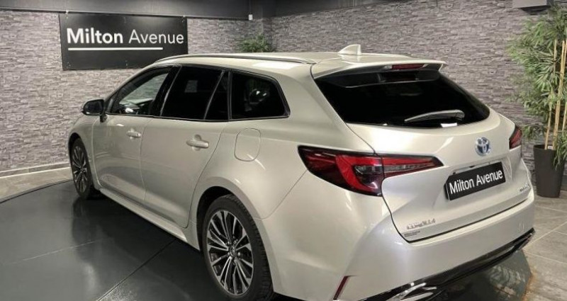 Toyota Corolla Touring Sports 2.0 Hybrid 196 Design  occasion à GUERET - photo n°3