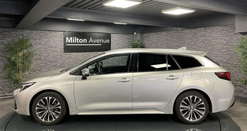 Toyota Corolla Touring Sports 2.0 Hybrid 196 Design  occasion à GUERET - photo n°2