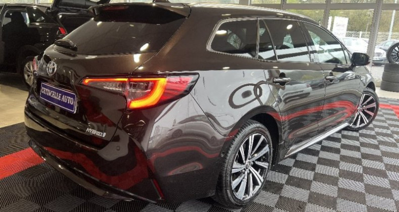 Toyota Corolla TOURING SPORTS HYBRIDE 122h Design  occasion � CREUZIER LE VIEUX - photo n�2