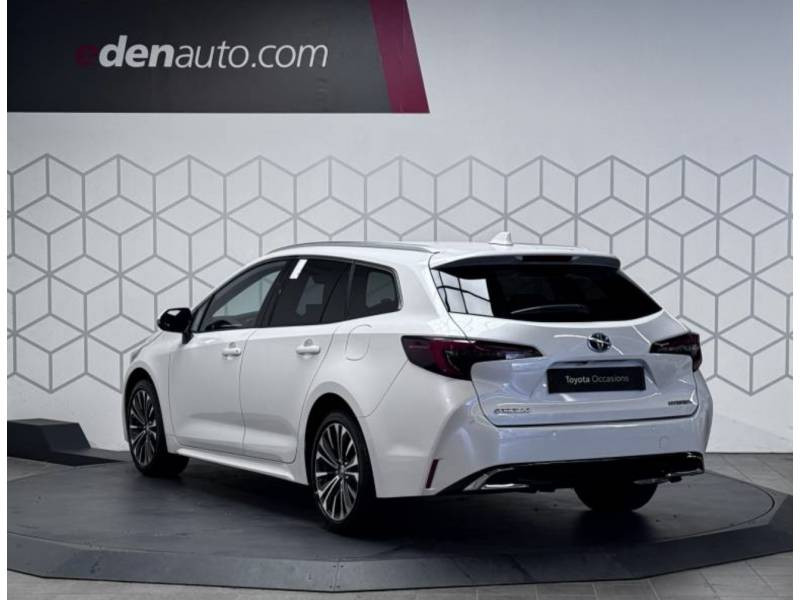 Toyota Corolla Touring Sports Hybride 140ch Design  occasion  Saint Laurent des Vignes - photo n2