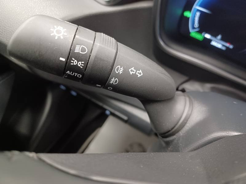 Toyota Corolla Touring Sports Hybride 140ch Design  occasion � Toulouse - photo n�20