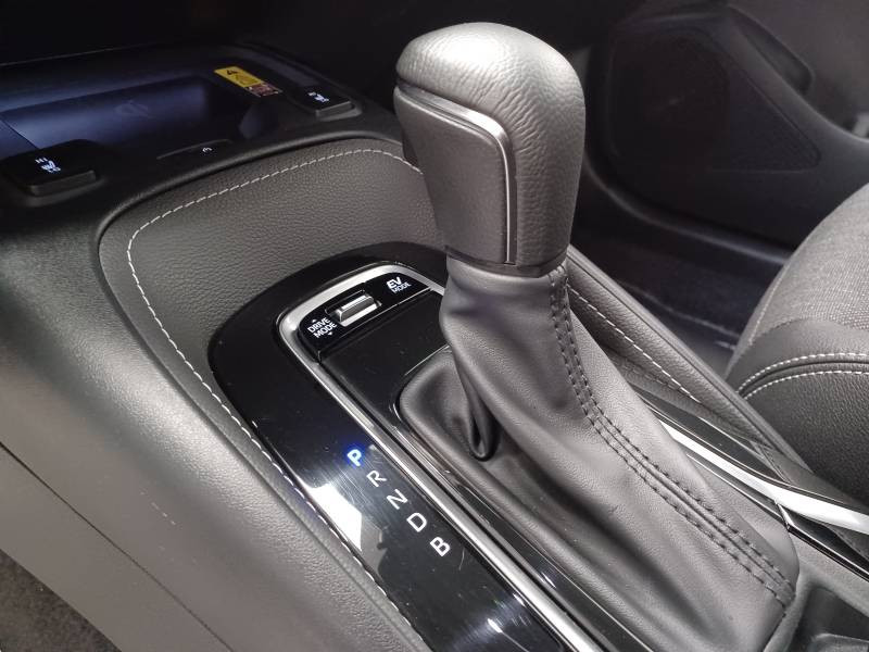 Toyota Corolla Touring Sports Hybride 140ch Design  occasion � Muret - photo n�11