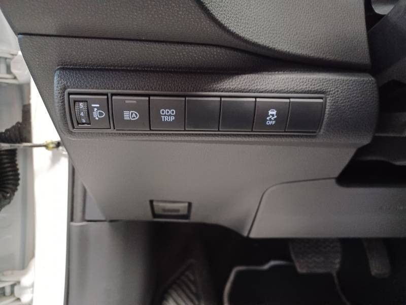 Toyota Corolla Touring Sports Hybride 140ch Design  occasion � Toulouse - photo n�16