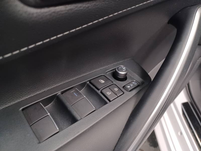 Toyota Corolla Touring Sports Hybride 140ch Design  occasion  Toulouse - photo n14