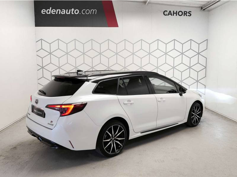 Toyota Corolla Touring Sports Hybride 140ch GR Sport  occasion à Cahors - photo n°2