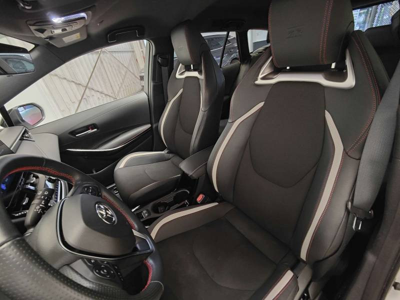 Toyota Corolla Touring Sports Hybride 140ch GR Sport  occasion à Cahors - photo n°9