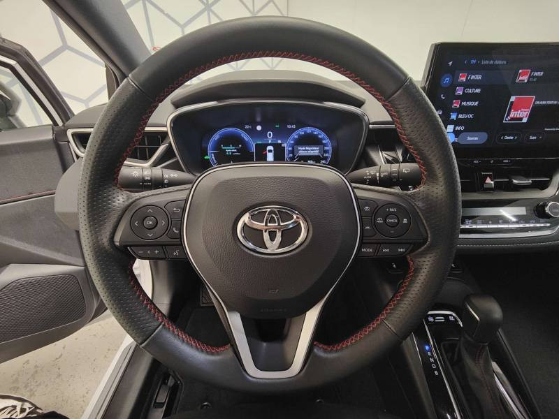 Toyota Corolla Touring Sports Hybride 140ch GR Sport  occasion à Cahors - photo n°11