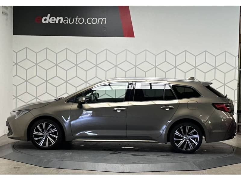 Toyota Corolla Touring Sports Hybride 184h Design  occasion  Saint Laurent des Vignes - photo n8