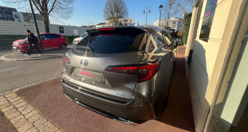 Toyota Corolla TOURING SPORTS HYBRIDE NOUVELLE 196ch Design  occasion � Les Clayes sous bois - photo n�6