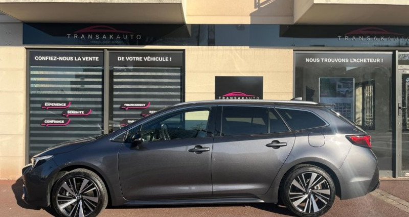 Toyota Corolla TOURING SPORTS HYBRIDE NOUVELLE 196ch Design  occasion � Les Clayes sous bois - photo n�3