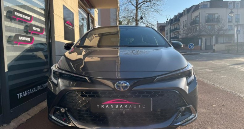 Toyota Corolla TOURING SPORTS HYBRIDE NOUVELLE 196ch Design  occasion � Les Clayes sous bois - photo n�2