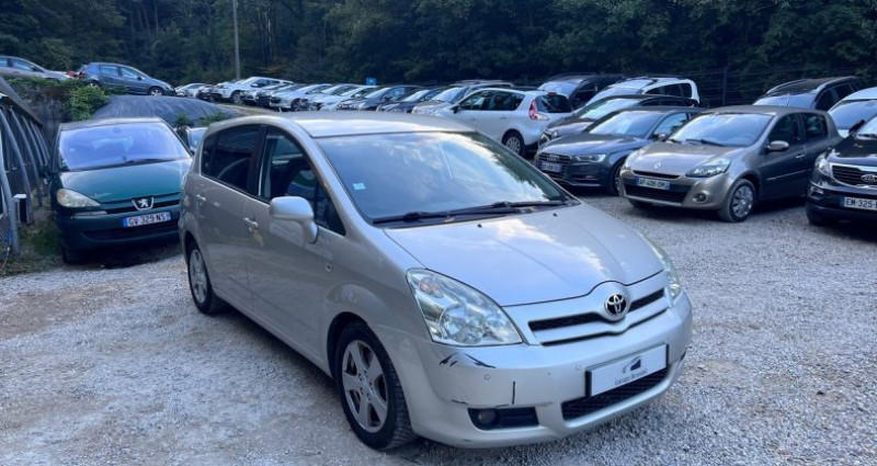 Toyota Corolla Verso 2.2d 136cv 2me main 7 places  occasion  Sathonay-Camp - photo n7
