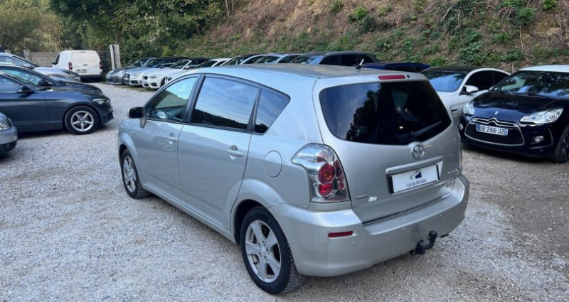 Toyota Corolla Verso 2.2d 136cv 2me main 7 places  occasion  Sathonay-Camp - photo n3