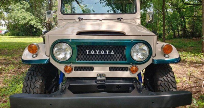 Toyota FJ cruiser  1967 - photo n°2 Toyota FJ cruiser   occasion à LYON - photo n°2