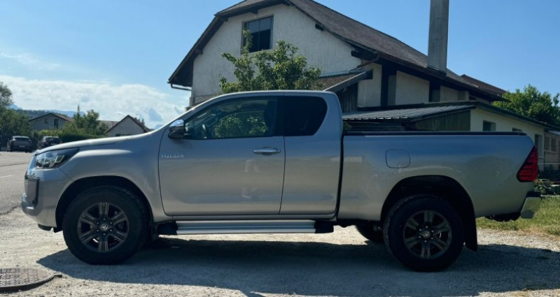 Toyota Hilux X-TRA CABINE RC23 4WD 2.8L 204 D-4D BVA LEGENDE (36 241,67 H 2023 - photo n°4 Toyota Hilux X-TRA CABINE RC23 4WD 2.8L 204 D-4D BVA LEGENDE (36 241,67 H  occasion à allonzier de la caille - photo n°4