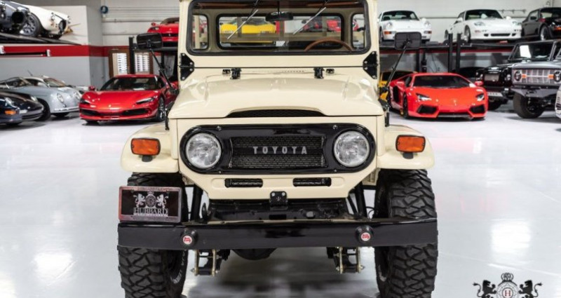 Toyota Land Cruiser  1974 - photo n°3 Toyota Land Cruiser   occasion à LYON - photo n°3