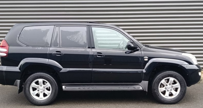 Toyota Land Cruiser SERIE 120 3.0 D-4D 173 VX BVA 2007 - photo n°4 Toyota Land Cruiser SERIE 120 3.0 D-4D 173 VX BVA  occasion à FONTENAY SUR EURE - photo n°4