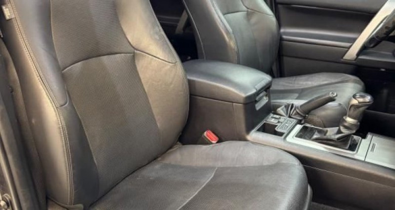 Toyota Land Cruiser SERIE 150 RC18 2.8 D4D 177ch LOUNGE ATTELAGE-TO-JBL-CAMERA 2017 - photo n°6 Toyota Land Cruiser SERIE 150 RC18 2.8 D4D 177ch LOUNGE ATTELAGE-TO-JBL-CAMERA  occasion à Brignais - photo n°6