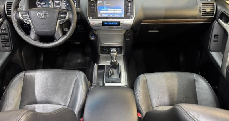 Toyota Land Cruiser SERIE 150 RC18 2.8 D4D 177ch LOUNGE ATTELAGE-TO-JBL-CAMERA 2017 - photo n°3 Toyota Land Cruiser SERIE 150 RC18 2.8 D4D 177ch LOUNGE ATTELAGE-TO-JBL-CAMERA  occasion à Brignais - photo n°3