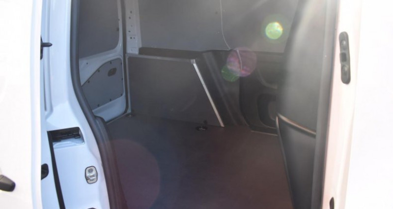 Toyota Proace CITY 1.5 100 D-4D Fourgon Medium Business 2023 - photo n°5 Toyota Proace CITY 1.5 100 D-4D Fourgon Medium Business  occasion à LE CASTELET - photo n°5