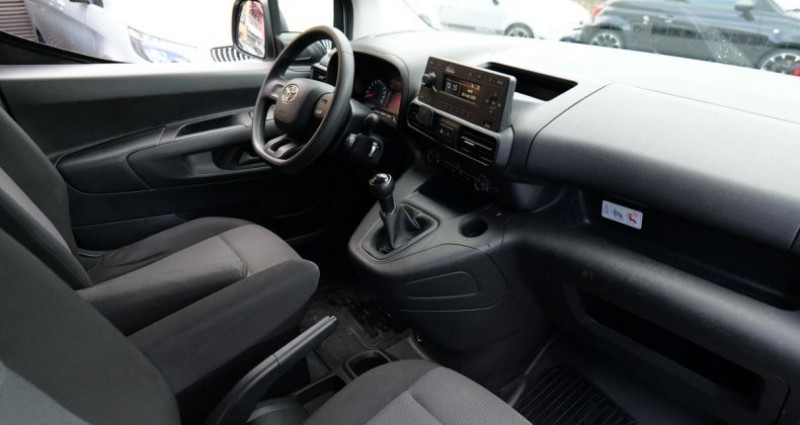 Toyota Proace City 1.5 long 100 ch d-4d cabine approfondie 2021 - photo n°5 Toyota Proace City 1.5 long 100 ch d-4d cabine approfondie  occasion à Meyreuil - photo n°5
