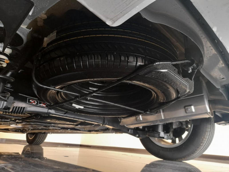 Toyota Proace Proace City Verso Medium 1.2L 110 VVT-i BVM6 Executive 2025 - photo n°17 Toyota Proace Proace City Verso Medium 1.2L 110 VVT-i BVM6 Executive  occasion à Saint-Maximin - photo n°17