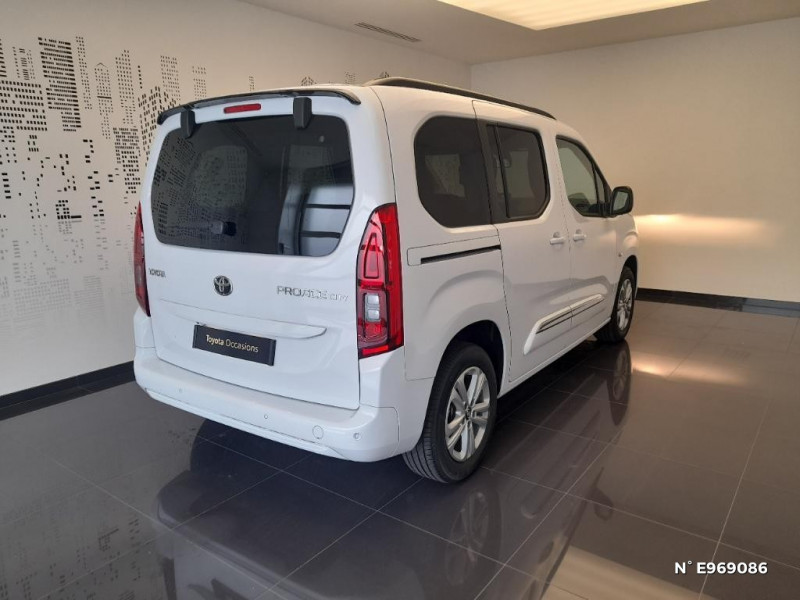 Toyota Proace Proace City Verso Medium 1.2L 110 VVT-i BVM6 Executive 2025 - photo n°4 Toyota Proace Proace City Verso Medium 1.2L 110 VVT-i BVM6 Executive  occasion à Saint-Maximin - photo n°4