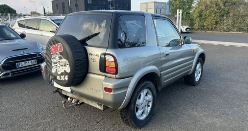 Toyota RAV 4 2.0 128CH VX 3P 2000 - photo n°4 Toyota RAV 4 2.0 128CH VX 3P  occasion à AUBIERE - photo n°4