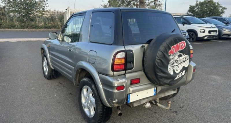 Toyota RAV 4 2.0 128CH VX 3P 2000 - photo n°6 Toyota RAV 4 2.0 128CH VX 3P  occasion à AUBIERE - photo n°6