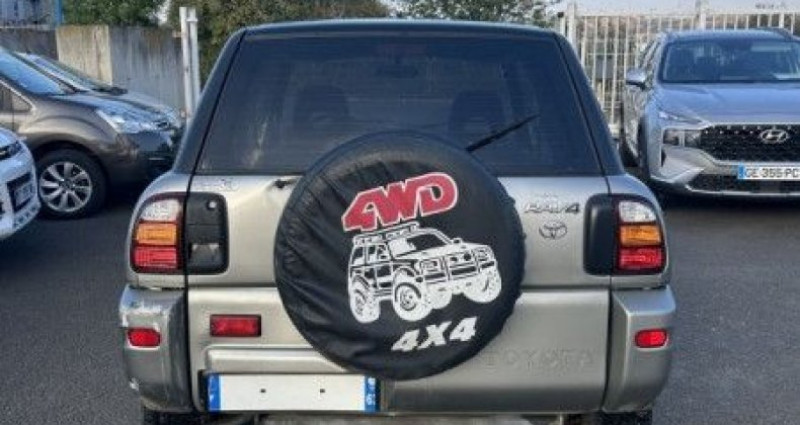 Toyota RAV 4 2.0 128CH VX 3P 2000 - photo n°5 Toyota RAV 4 2.0 128CH VX 3P  occasion à AUBIERE - photo n°5