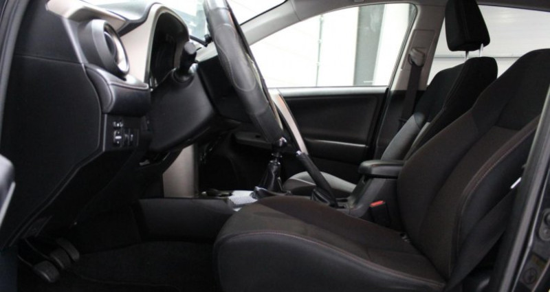 Toyota RAV 4 4 124 D-4D FAP 4x2 Stop & Start Life - SUIVI - CAMERA DE REC 2013 - photo n°7 Toyota RAV 4 4 124 D-4D FAP 4x2 Stop & Start Life - SUIVI - CAMERA DE REC  occasion à Venelles - photo n°7