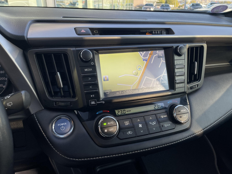 Toyota RAV 4 RAV4 Hybride 197ch 2WD Lounge 5p 2018 - photo n°14 Toyota RAV 4 RAV4 Hybride 197ch 2WD Lounge 5p  occasion à Onet-le-Château - photo n°14
