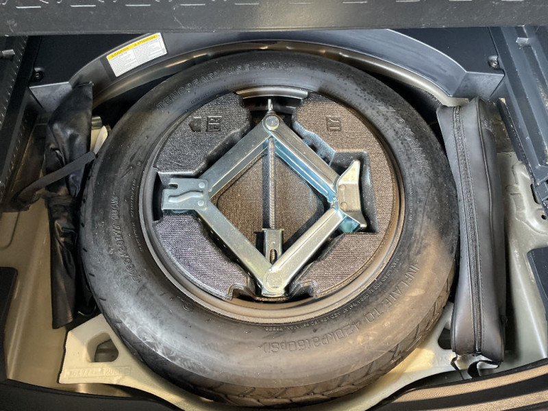 Toyota RAV 4 RAV4 Hybride Pro 218 ch 2WD Dynamic Business+Stage Hybrid Ac  occasion  Jaux - photo n17