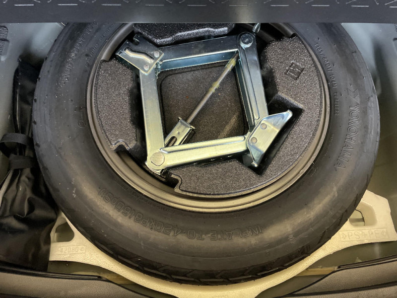 Toyota RAV 4 RAV4 Hybride Pro 218 ch 2WD Dynamic Business+Stage Hybrid Ac  occasion � Saint-Maximin - photo n�16