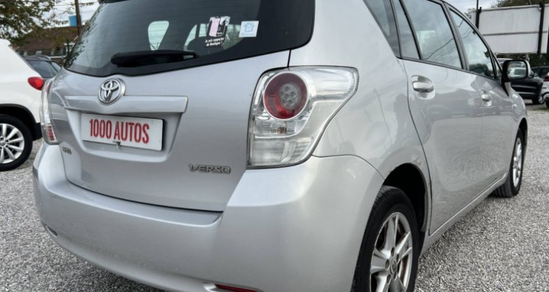 Toyota Verso 2.0 D-4D 126 2009 - photo n°4 Toyota Verso 2.0 D-4D 126  occasion à Roncq - photo n°4