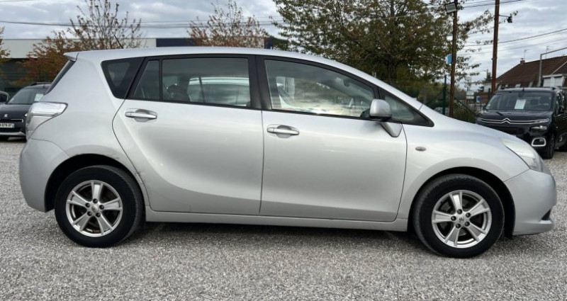 Toyota Verso 2.0 D-4D 126 2009 - photo n°3 Toyota Verso 2.0 D-4D 126  occasion à Roncq - photo n°3