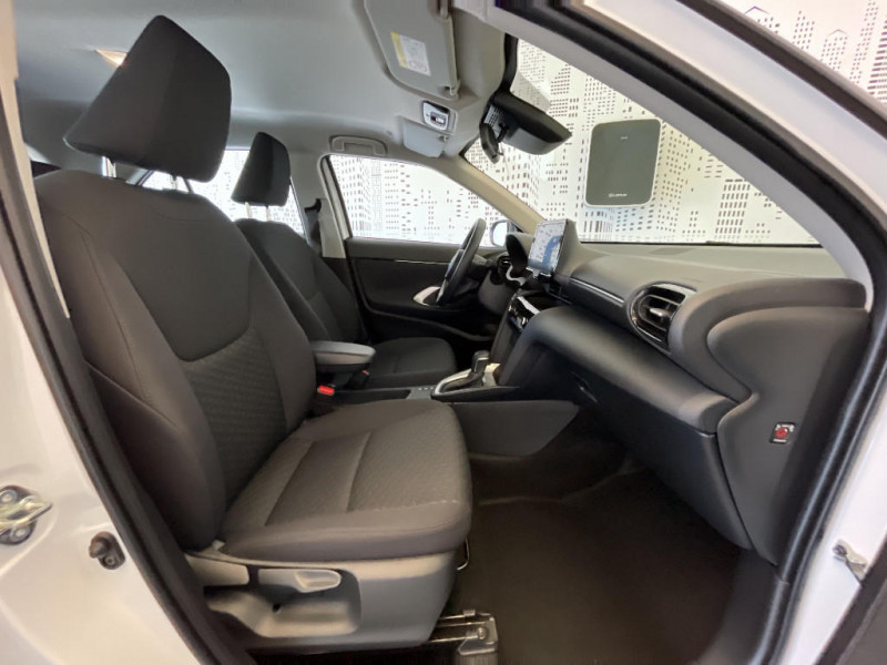 Toyota Yaris Cross Yaris Cross Hybride 116h 2WD Dynamic 2024 - photo n°18 Toyota Yaris Cross Yaris Cross Hybride 116h 2WD Dynamic  occasion à Saint-Maximin - photo n°18