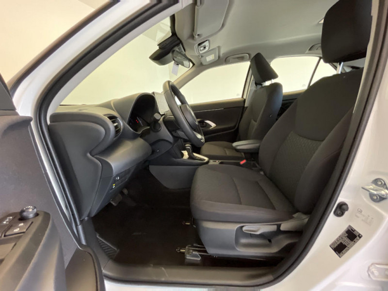 Toyota Yaris Cross Yaris Cross Hybride 116h 2WD Dynamic 2024 - photo n°19 Toyota Yaris Cross Yaris Cross Hybride 116h 2WD Dynamic  occasion à Saint-Maximin - photo n°19