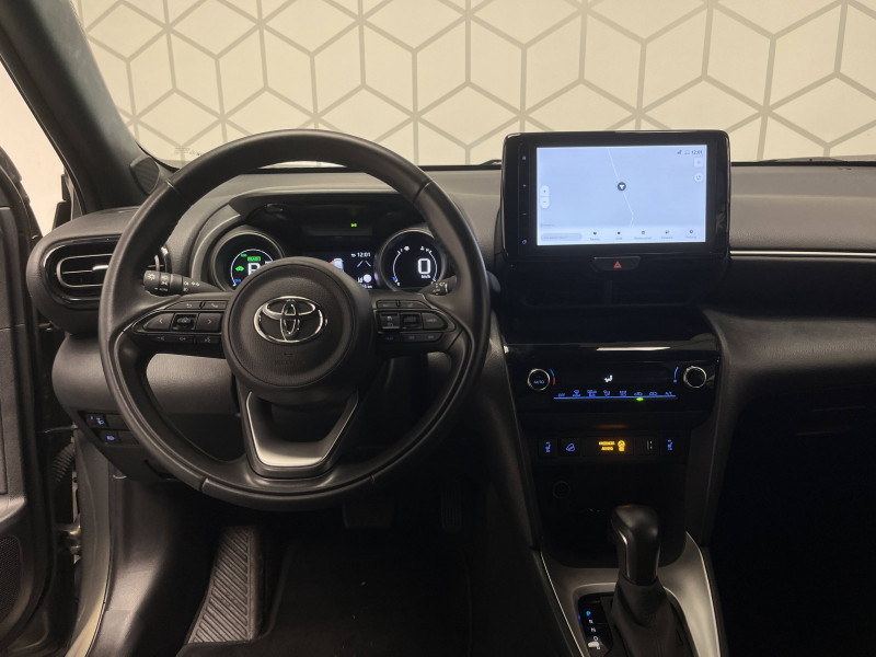 Toyota Yaris Cross Yaris Cross Hybride 116h AWD-i Design 5p 2023 - photo n°8 Toyota Yaris Cross Yaris Cross Hybride 116h AWD-i Design 5p  occasion à PERIGUEUX - photo n°8