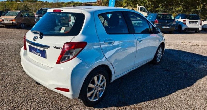 Toyota Yaris 1.3 vvti 2013 - photo n°4 Toyota Yaris 1.3 vvti  occasion à Brignoles - photo n°4