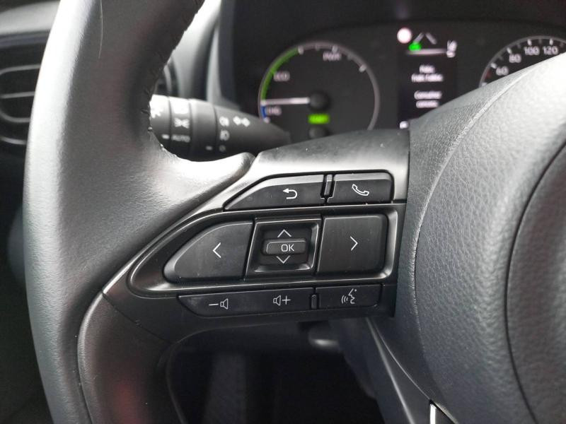 Toyota Yaris 116h France 5p  occasion  Vert-Saint-Denis - photo n18