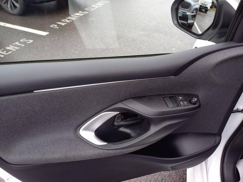 Toyota Yaris 116h France 5p  occasion  Vert-Saint-Denis - photo n15