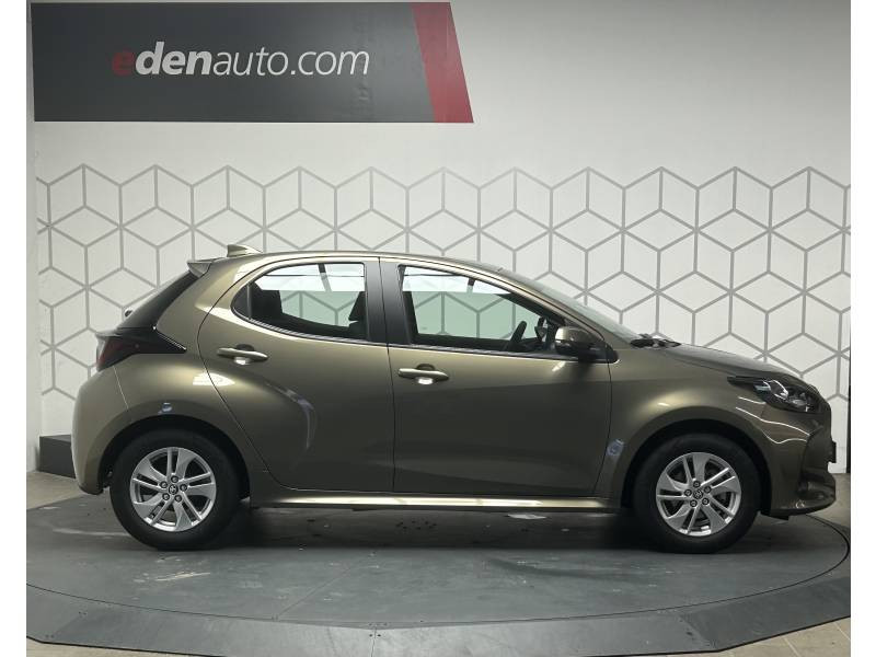 Toyota Yaris 120 VVT-i Dynamic Business  occasion  Saint Laurent des Vignes - photo n4