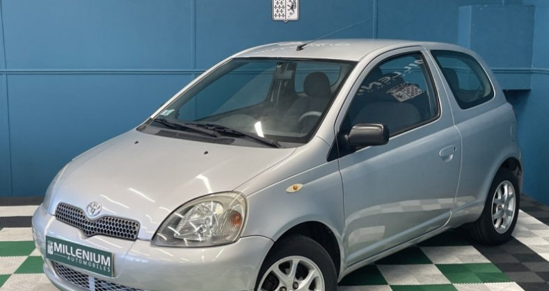 Toyota Yaris 65 VVT-I LUNA 3P